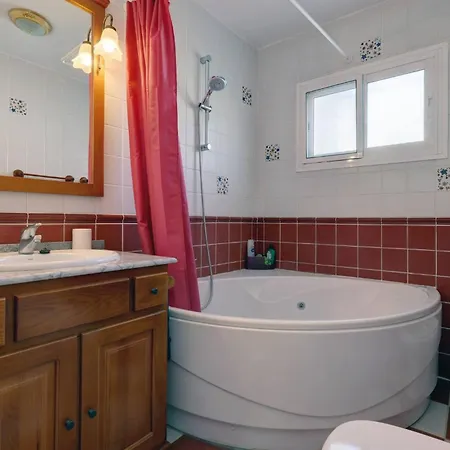 089 Andalusian Style 3 Bed With Office And Private Pool