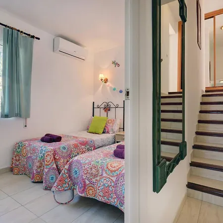 089 Andalusian Style 3 Bed With Office And Private Pool Villa *